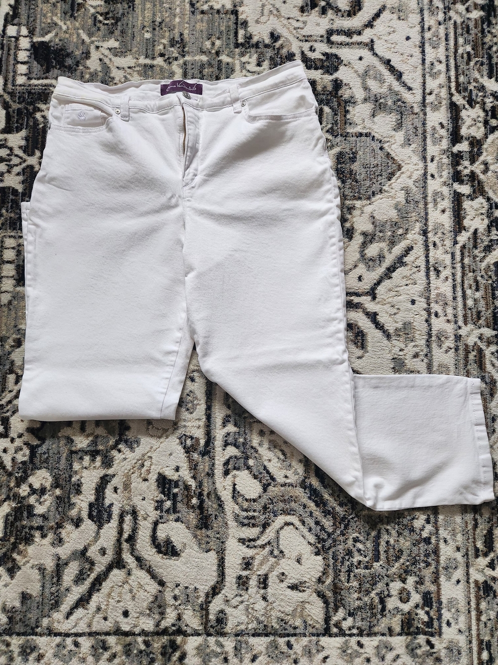 Gloria Vanderbilt White Straight-Leg Women's Jeans